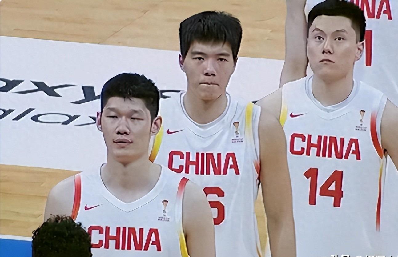 KAIYUN-中国男篮逆转夜最差劲之人：失误被换下 仅出场30秒